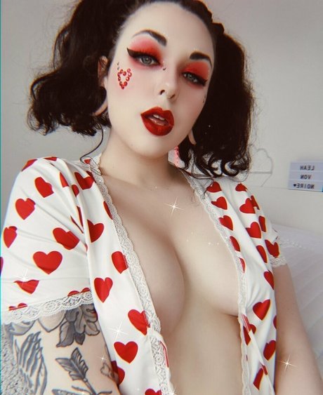 Foto desnuda filtrada de OnlyFans de Leahvonnoirefree