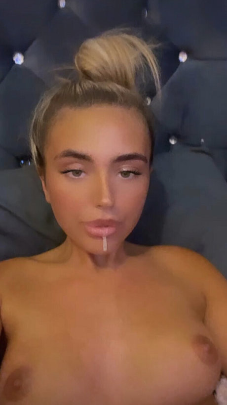Alaston vuotanut OnlyFans-kuva Lilbratbabyyyx