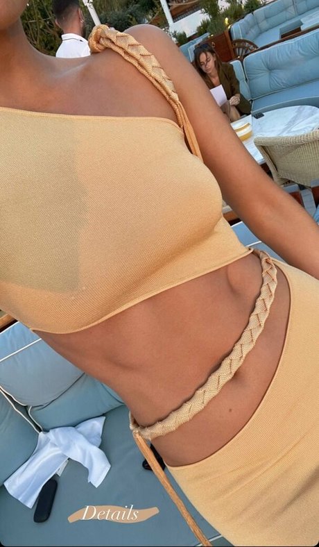 Nahá fotka uniklých OnlyFans od Maura Higgins