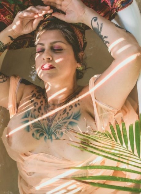 Naken lekkede OnlyFans-bilde av Danielle Colby