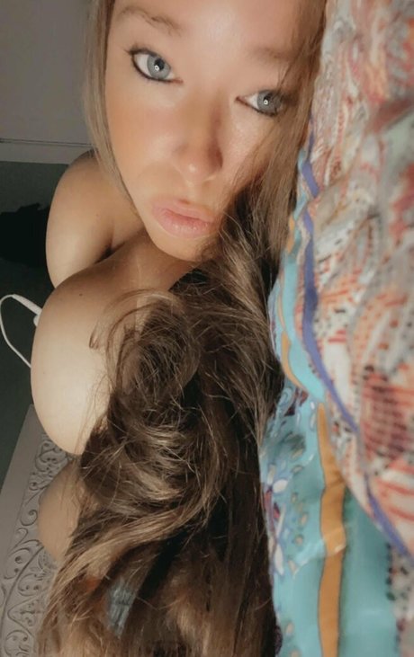 Ivy Mia