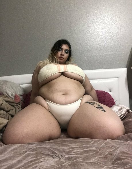 Обнаженная фотография утечки OnlyFans от Kushunlimited