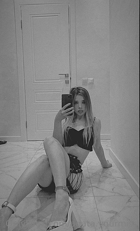 Naken lekkede OnlyFans-bilde av Agatayourmiss