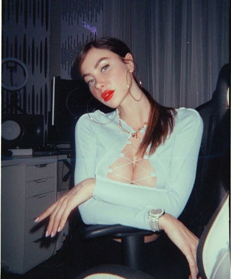 Alasti lekkinud OnlyFans-i pilt Valentina Fradegrada