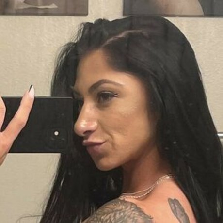 Naken läckt OnlyFans-bild av Nathalie Nichols