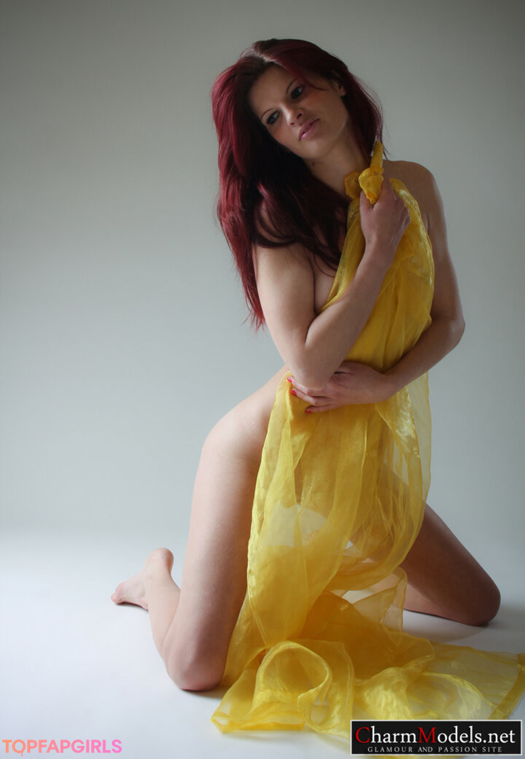 Nahá fotka uniklých OnlyFans od Charmmodels #1021