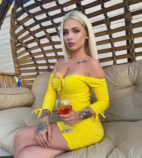 Elif Filyos OnlyFansリークヌード写真
