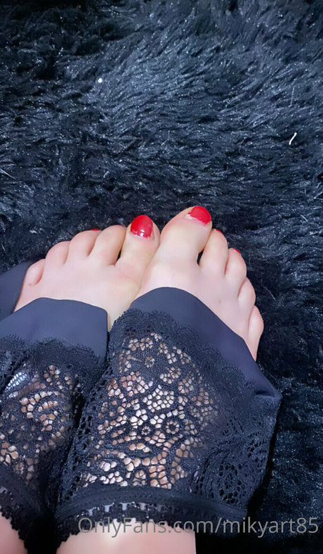 Foto di nudo di fuga di OnlyFans di Mikyart85