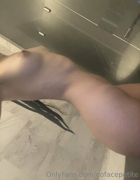 Nahá fotka uniklých OnlyFans od Nofacepetite