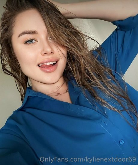 Nahá fotka uniklých OnlyFans od Kylienextdoor69
