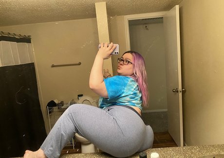 Nahá fotka uniklých OnlyFans od Shadydoll2