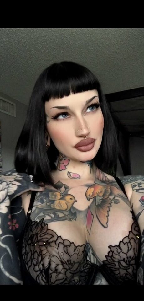 Naken läckt OnlyFans-bild av Hviley Rose