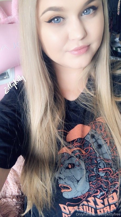 Alasti lekkinud OnlyFans-i pilt Zillykittyfree