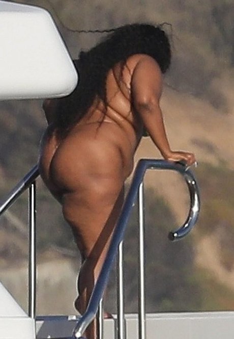 Обнаженная фотография утечки OnlyFans от Lizzo