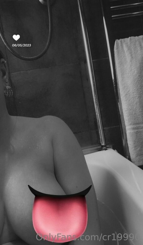 Alaston vuotanut OnlyFans-kuva Cr19990