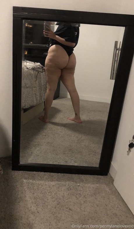 Обнаженная фотография утечки OnlyFans от Penny Lane