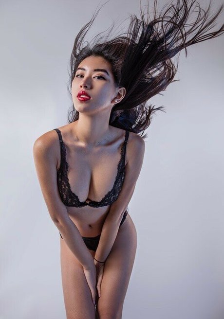 Foto nua vazada do OnlyFans de Fionaylin