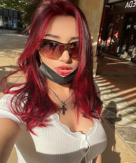 Naken lekkede OnlyFans-bilde av Chxrrychick