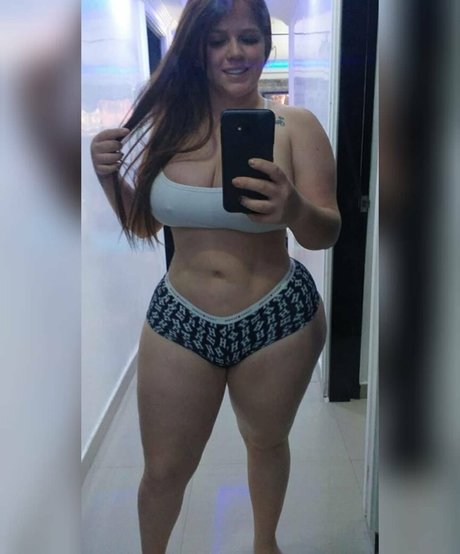 Nahá fotka uniklých OnlyFans od Peks4