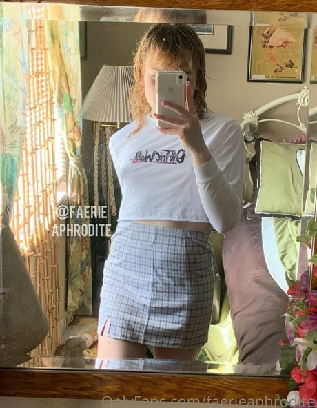 Nahá fotka uniklých OnlyFans od Faerieaphrodite