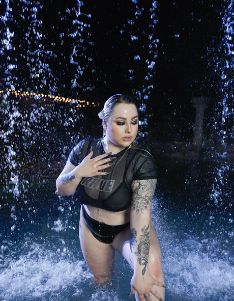 Nahá fotka uniklých OnlyFans od Haileyrae20