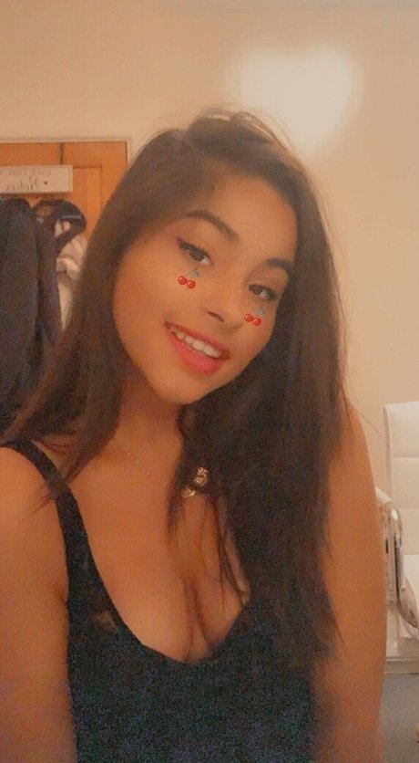 Naken lekkede OnlyFans-bilde av Laura Grover