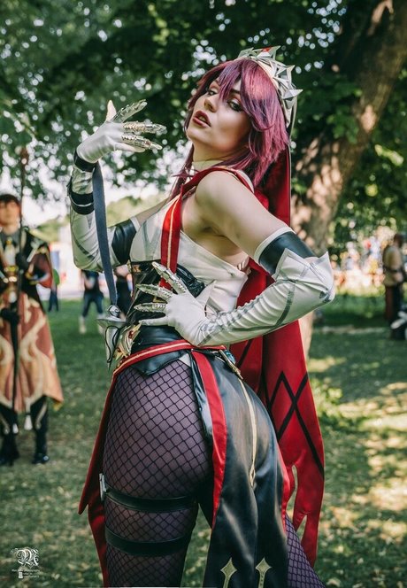 Anya Ichios