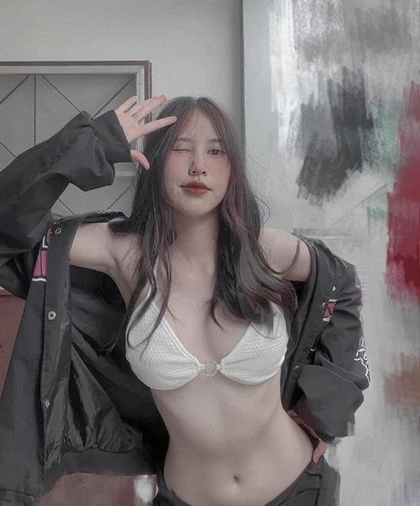 Yunneuwu  nude leaked OnlyFans photo