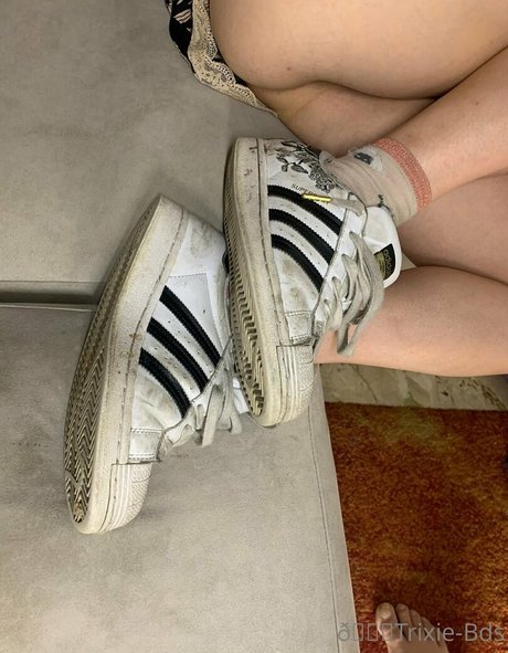 Trixiebee_dirtysocks