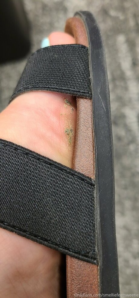 Nahá fotka uniklých OnlyFans od Smelliefeetsweetie