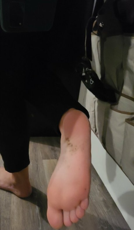 Smelliefeetsweetie