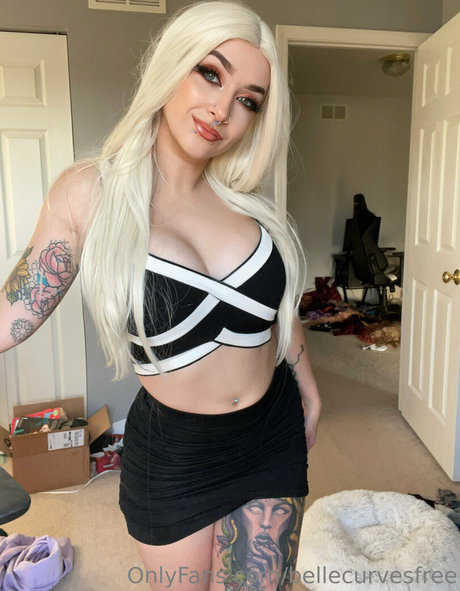 Nahá fotka uniklých OnlyFans od Bellecurvesfree