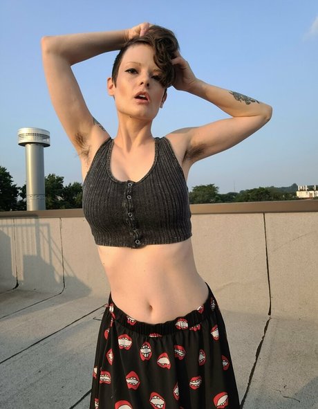 Hennanuellerfree OnlyFans 유출 누드 사진