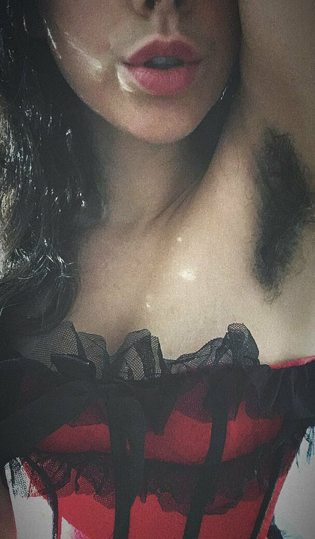 Scarlet Labelle