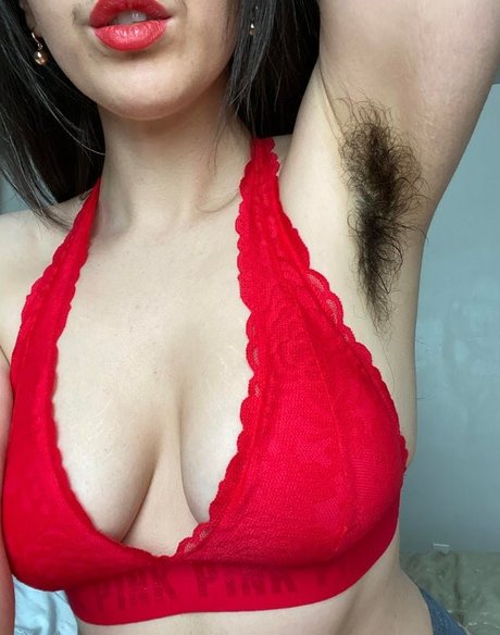 Alasti lekkinud OnlyFans-i pilt Scarlet Labelle