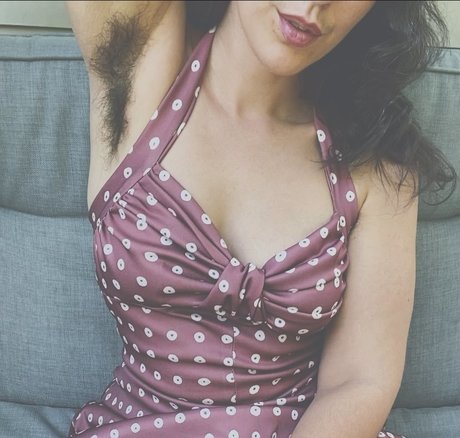 Scarlet Labelle