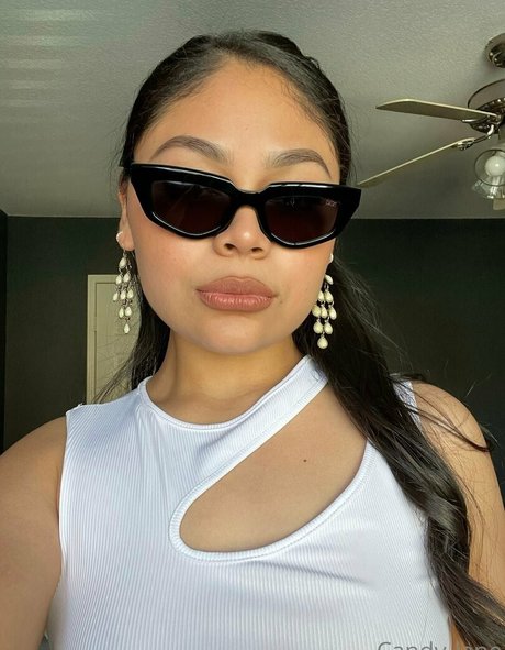 Naken läckt OnlyFans-bild av Candylane