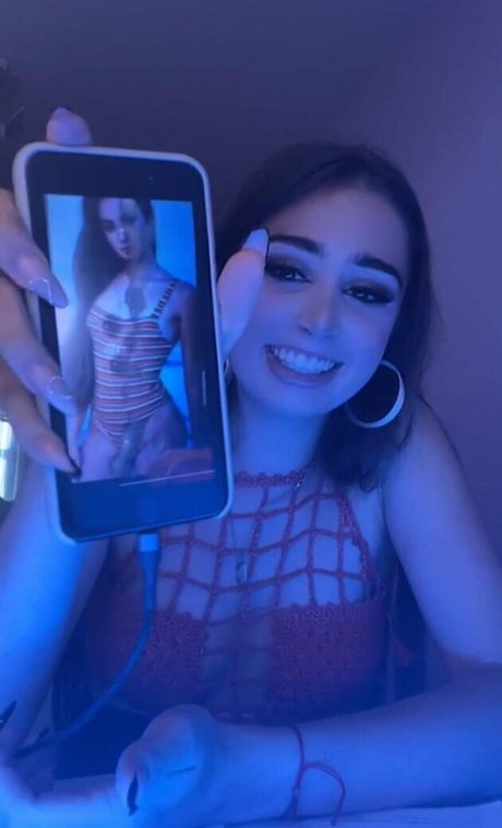 Naken läckt OnlyFans-bild av Lisi