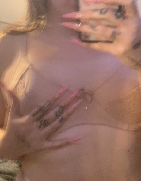 Nahá fotka uniklých OnlyFans od Nattiethebaddie