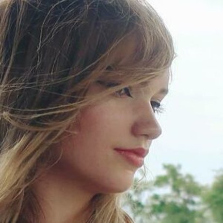 Naken lekkede OnlyFans-bilde av Mikah Lynn