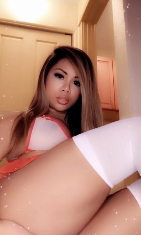Nahá fotka uniklých OnlyFans od Exoticbooty