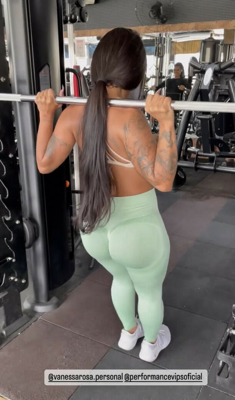 Aline Carvalho OnlyFans泄露裸照