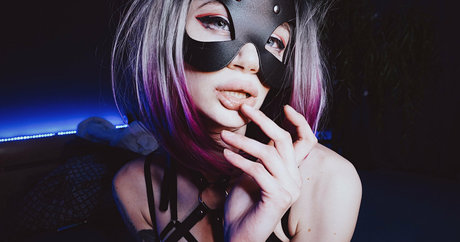 Virtual Lady