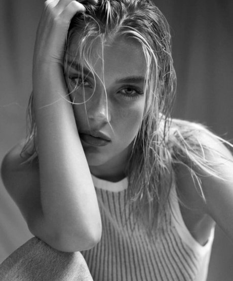 Обнаженная фотография утечки OnlyFans от Mimi Slinger