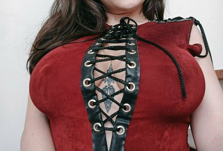 Naken lekkede OnlyFans-bilde av Cabaretpanda