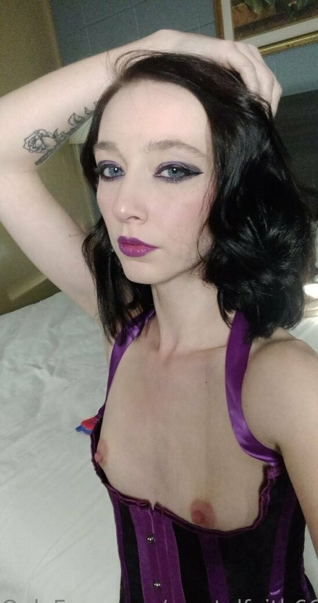 Foto di nudo di fuga di OnlyFans di Crystalfaith666