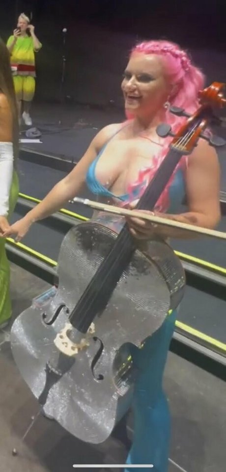 Naken lekkede OnlyFans-bilde av Grace Chatto