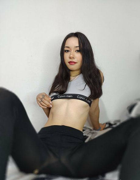 Alasti lekkinud OnlyFans-i pilt Aniaross