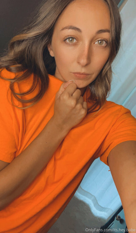 Foto nua vazada do OnlyFans de Yourheybabe