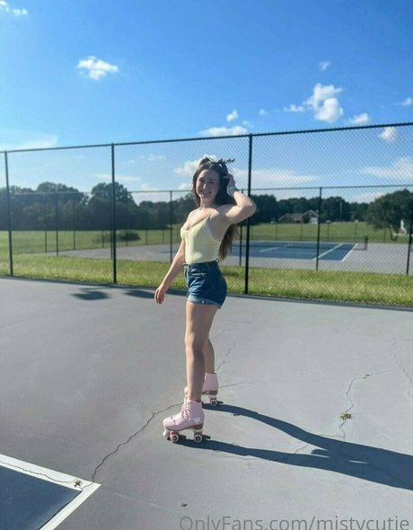 Naken lekkede OnlyFans-bilde av Mistycutie